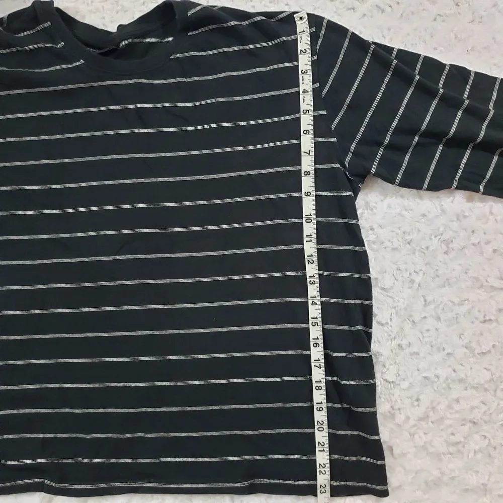 Cotton On Garments size large black and white striped long sleeve - Picture 4 of 7